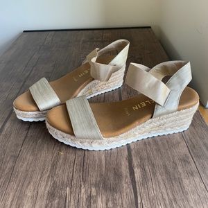 Anne Klein Heeled Platform Sandals